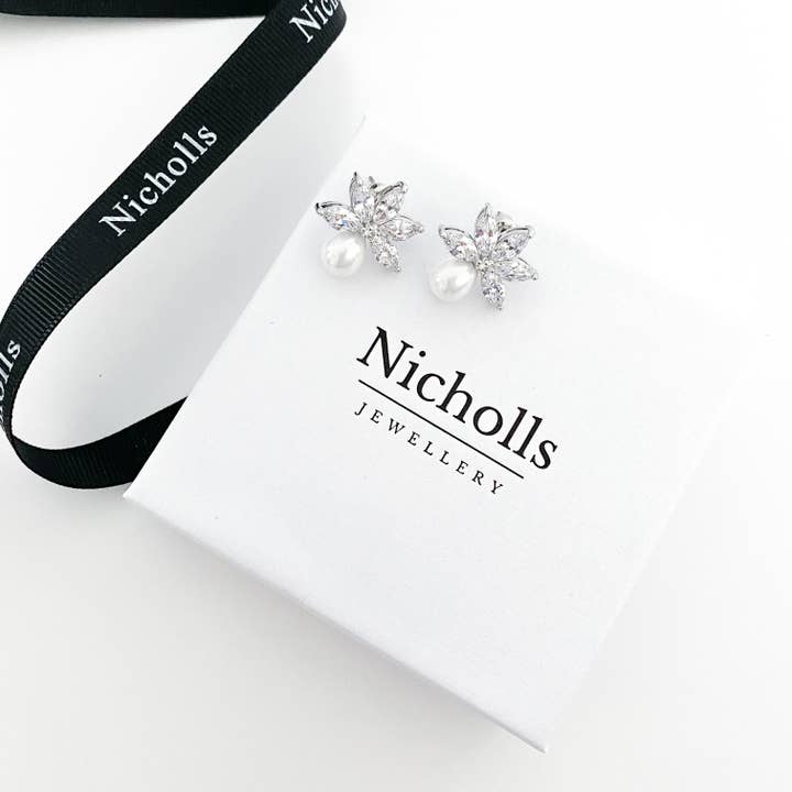 Nicholls Jewellery - Wholesale Dangle earrings - Bella Flower and Pearl Earrings6