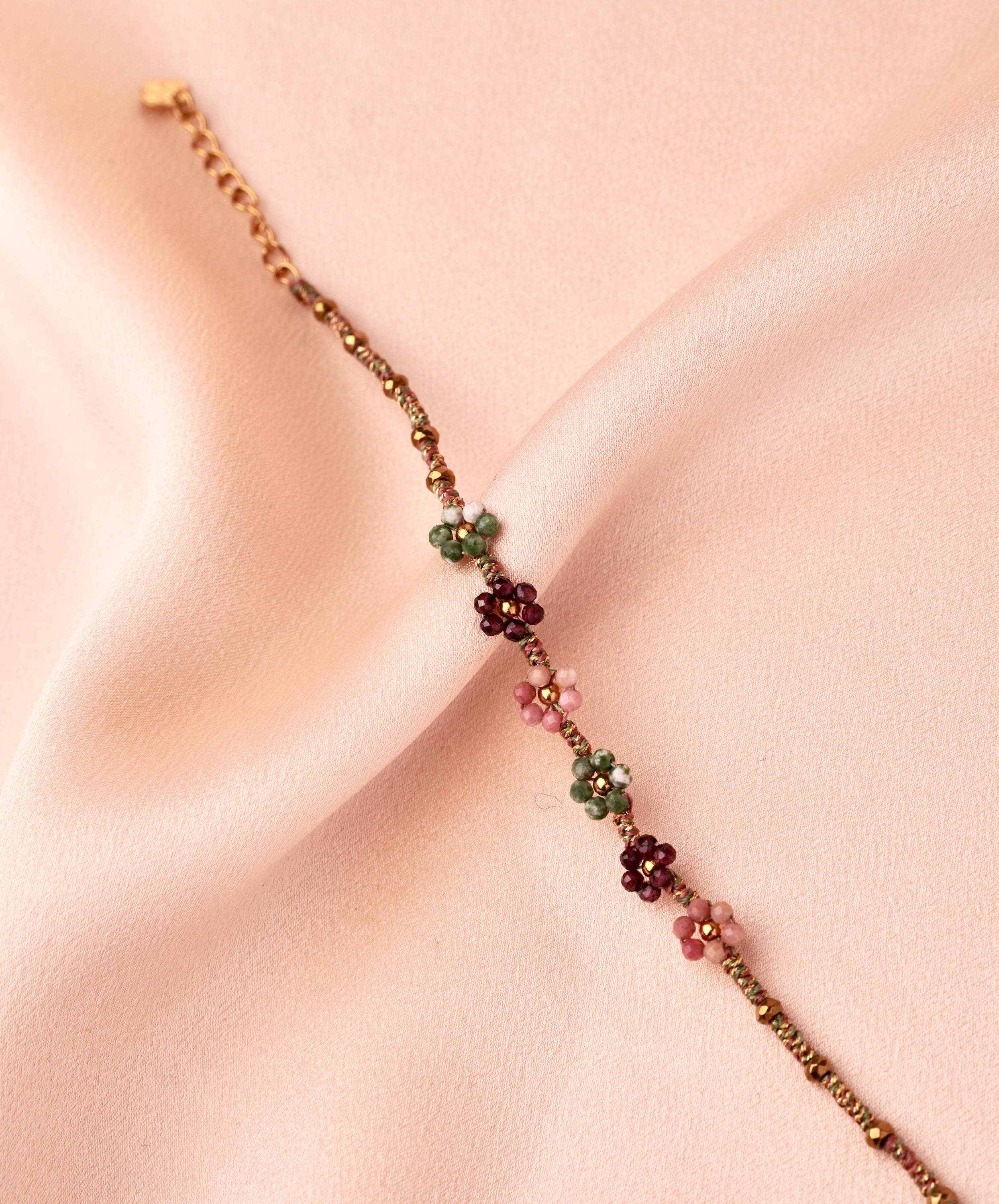 Victoire Collection - Wholesale Beaded Bracelet - Women's bracelet with natural stone flowers2