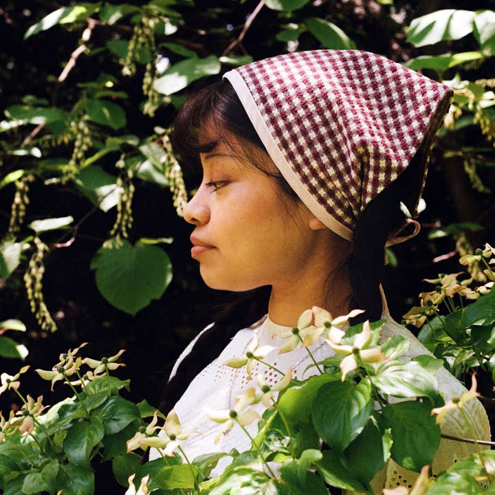 Delia Foulard | Taille Unique pour la vente par Jenna Gagnier