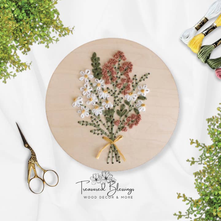 Kit de broderie en bois - Daisy Bouquet pour la vente par Treasured Blessings, LLC