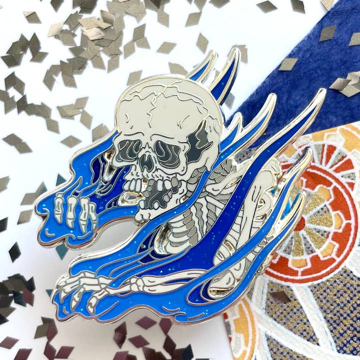 Skelett Gashadokuro Glödande Lågor • Japansk Yokai-nål för wholesale av Shishido Creative