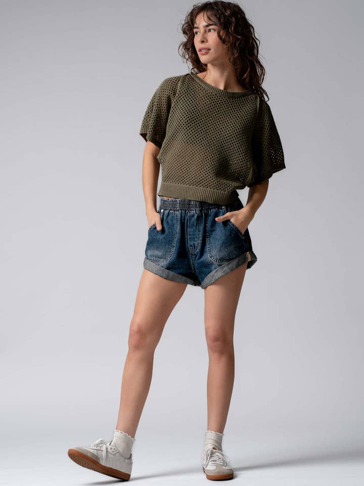 Urban Daizy - Wholesale Shorts - Women's - Spring Elastic Waist Cuffed Print Shorts38