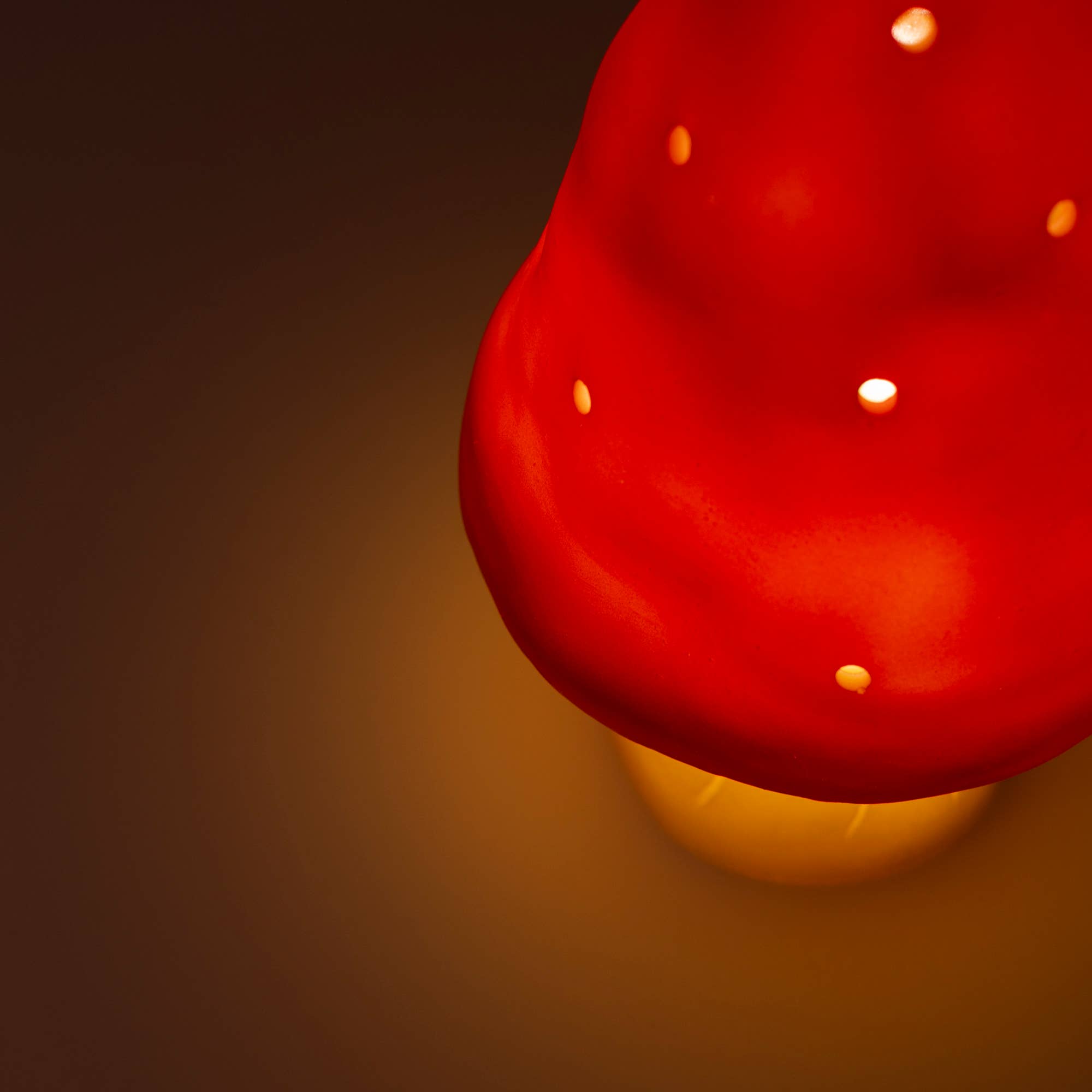 Egmont - Wholesale Figurine Lamp - Small Mushroom Red w/ Plug5