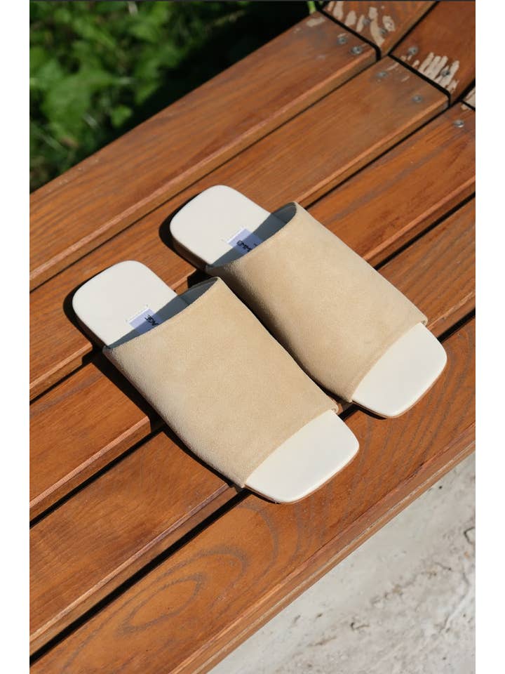 Nenya Fashion Limited – wholesale Slides – Women’s – Flat Slides Piazza