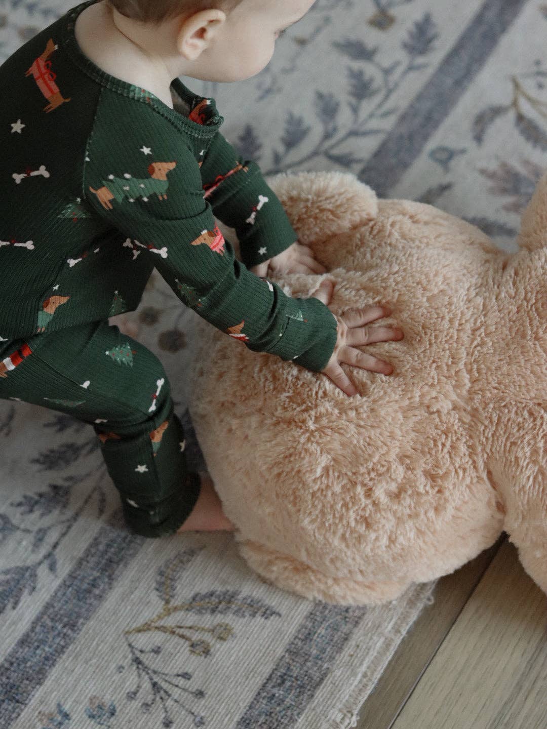 Sunday Littles – wholesale Sleepsuit – Baby – Little Zippers in Jingle Pups4