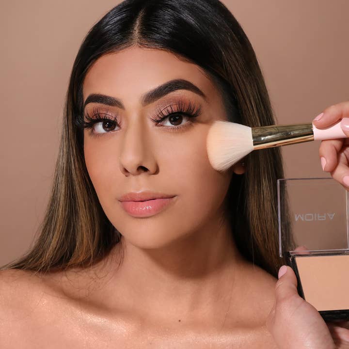 Moira Cosmetics – wholesale Make-up setting spray/powder – Lavish Pressed Finishing Powder (300,Light)