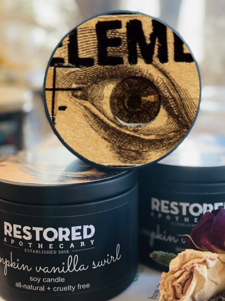 Bougie en étain Retro Luxe Travel pour la vente par Restored Apothecary