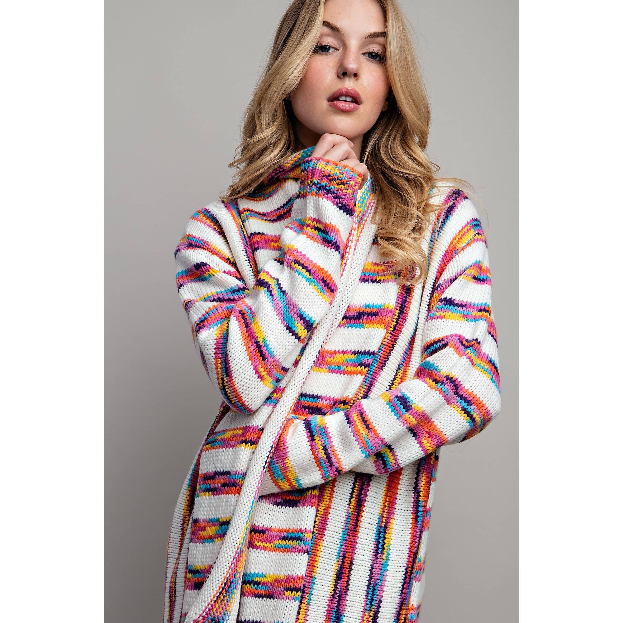 Regenboog MAX VEST MET REGENBOOGSTREPEN EN FRANJES voor groothandel op Faire3