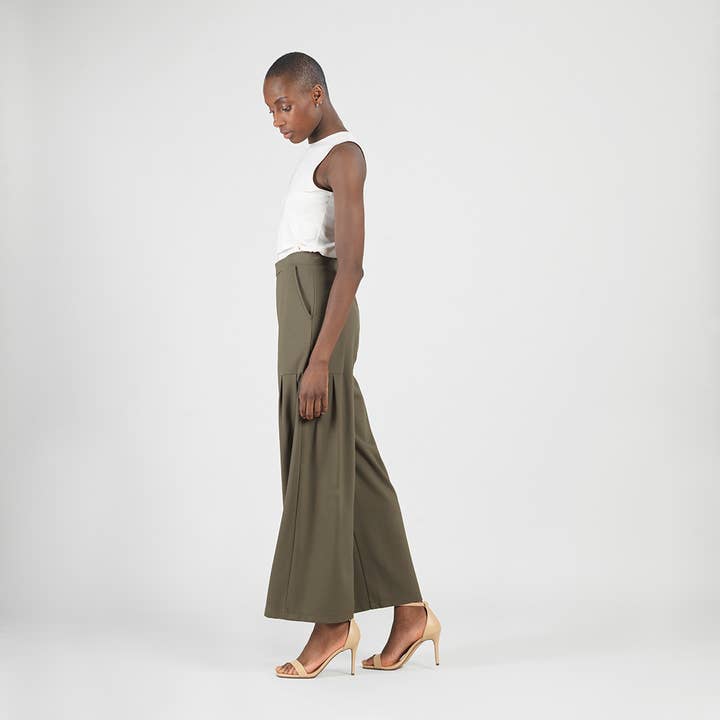 Clara Sunwoo - Wholesale Pants - Women's - PT70RA - Rayon-Ponte Knit - Pleated Wide Leg Pocket Pant4