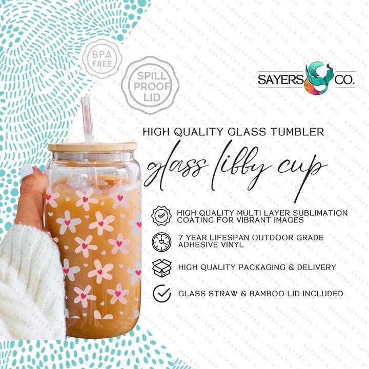 Sayers & Co. - Wholesale Drinking Glass/Cup - 16oz Valentine's Day Daisy Hearts Glass Cup with Bamboo Lid & Straw #1000921