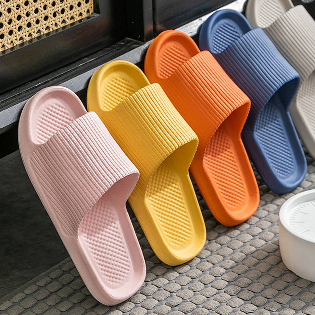 Suzie Q USA - Vente Chaussons – femme - Chaussons antidérapants pour intérieur et extérieur11