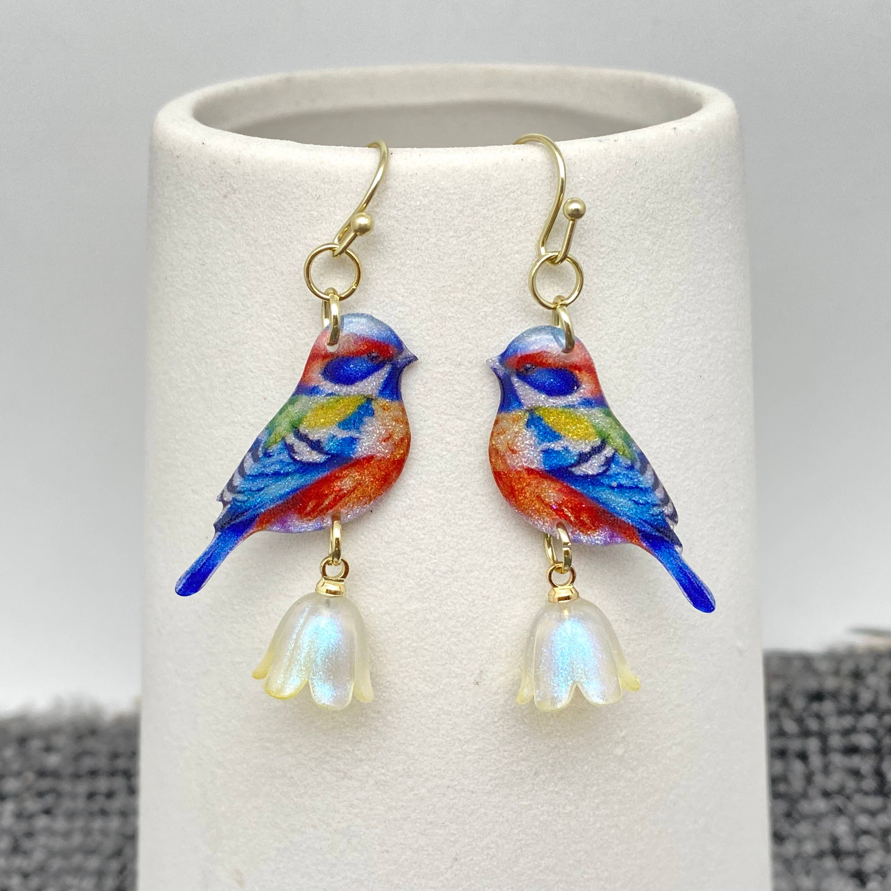 Mio Queena - Wholesale Dangle Earrings - Resin Birds Tit Picking Flowers Dangle Earrings2