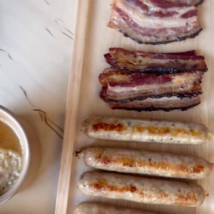 MeatCrafters Inc. - Wholesale Sausage - Chicken Apple Sausage Links: Sweet & Breakfast-Ready4