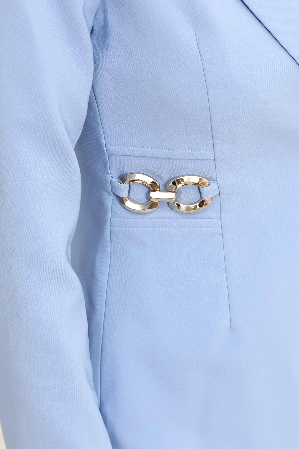 LULUMARY – Großhandel Jacke – Damen – Figurbetonter Blazer V279 mit Golddetails22