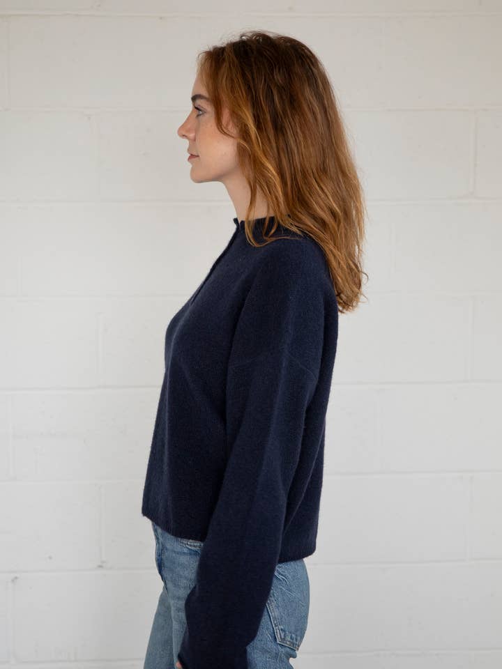 Things Between - Wholesale Sweatshirt - Women's - Piper Henley Pullover17