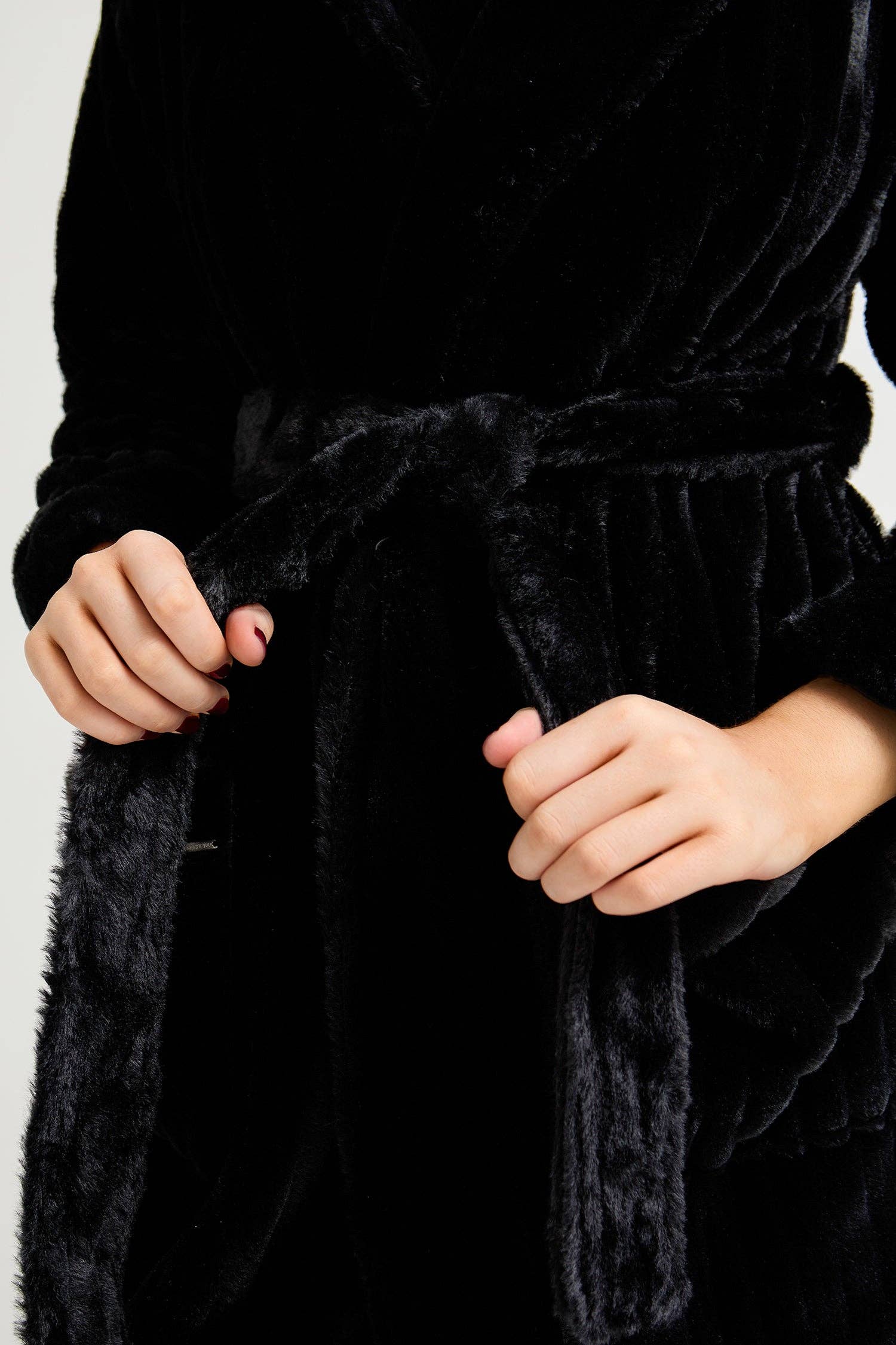 Cloud Dressing Gown in Black for wholesale on Faire1