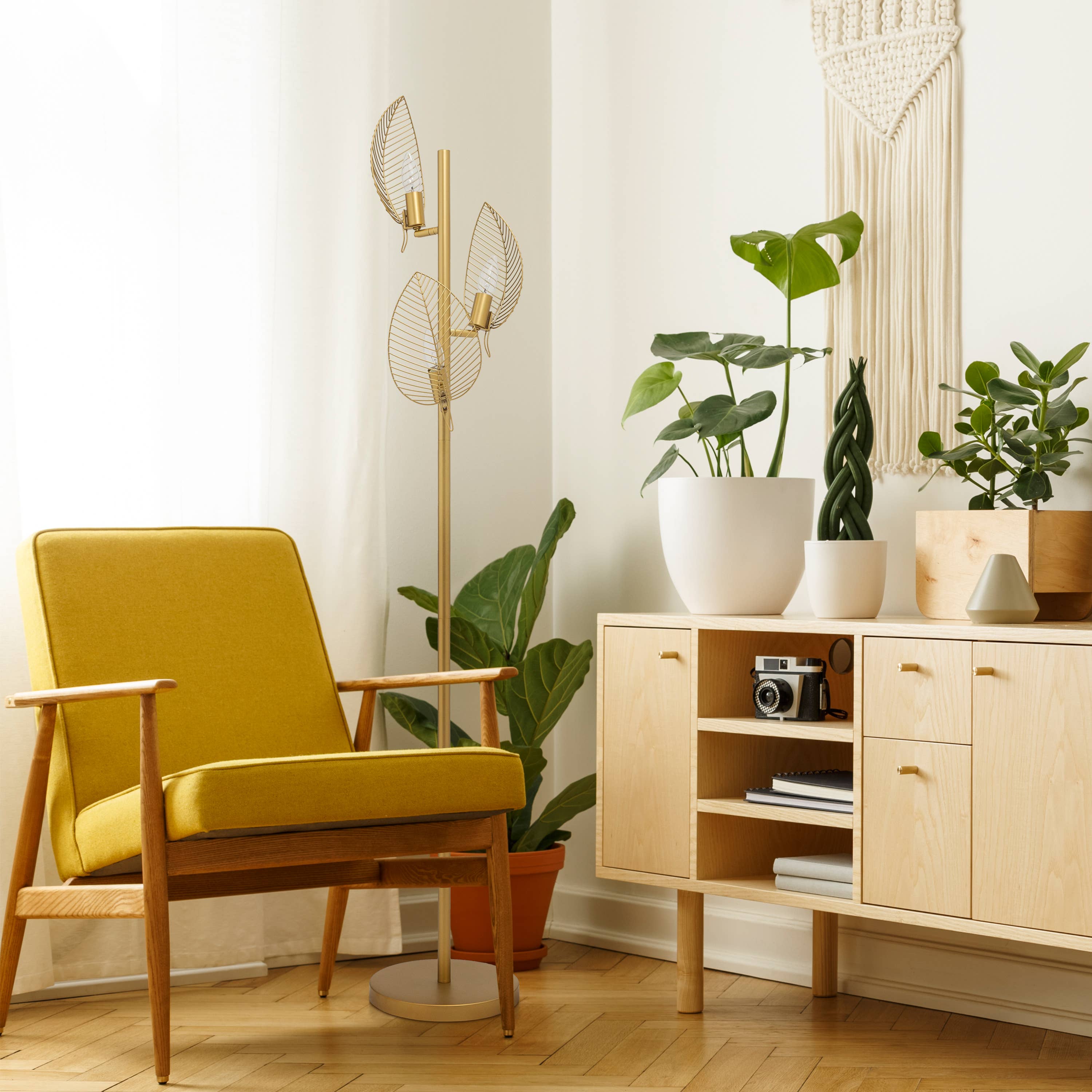 River of Goods - Wholesale Floor Lamp - 59.25"H Noelle Gold Leaf Shade Floor Lamp4