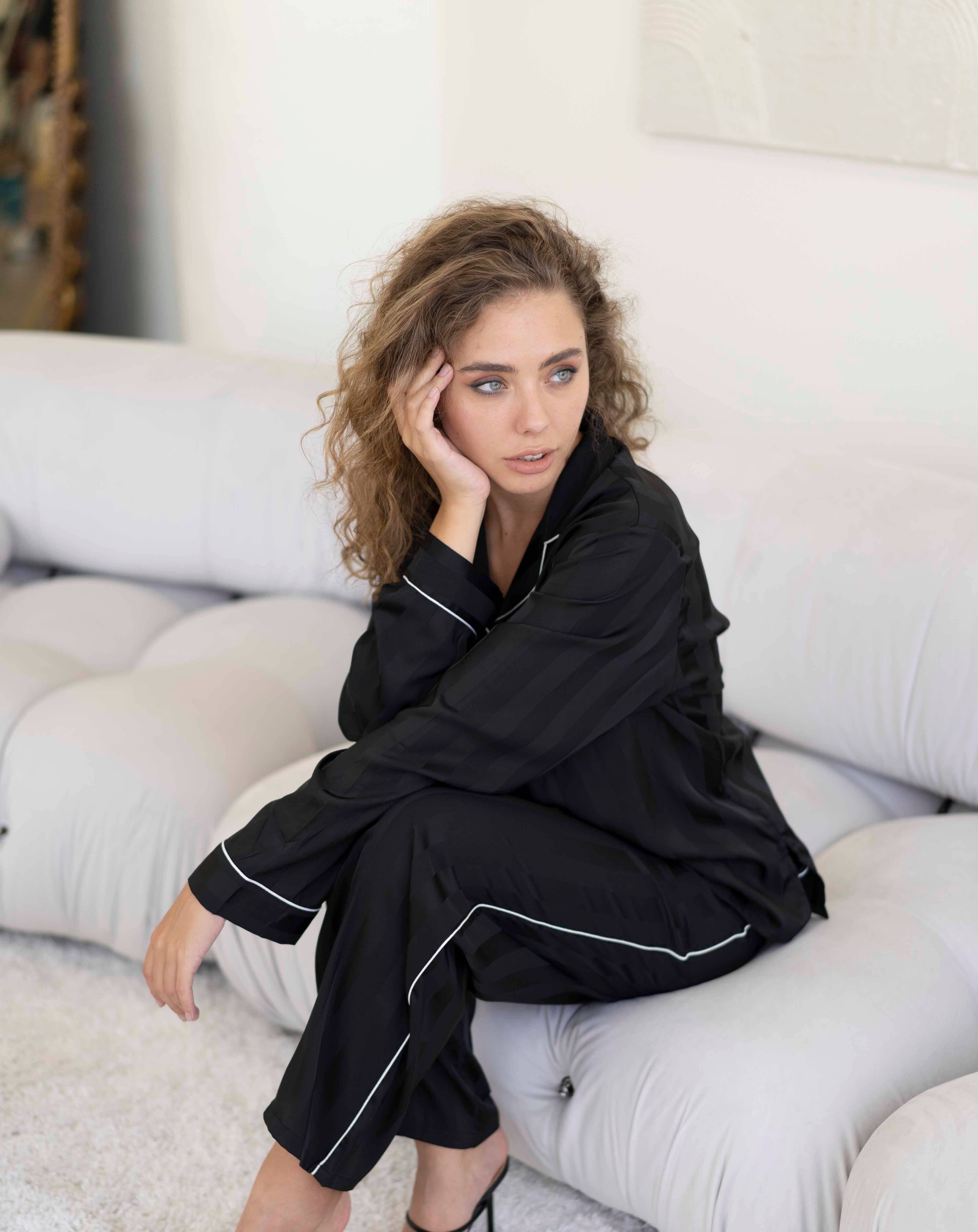 KAYAN.L - Venta al por mayor Conjunto de ropa para dormir - Mujer - Conjunto de pijama de manga larga con botones a rayas negro8