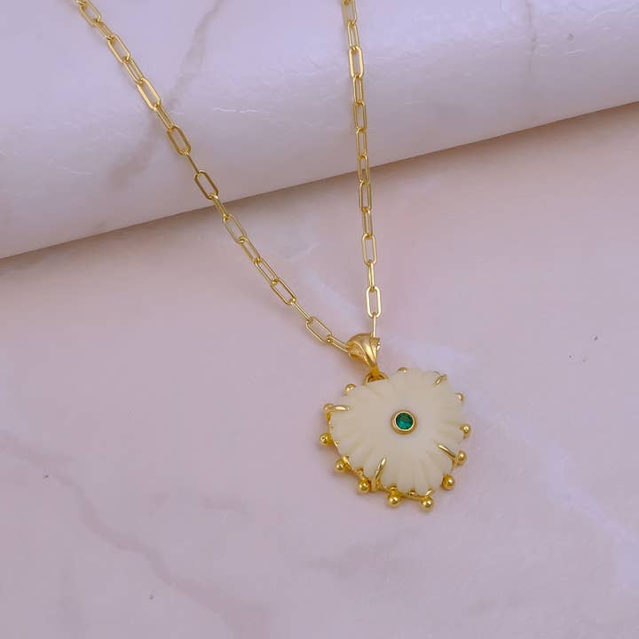 Elfenbein geschnitzte Herz-Halskette vergoldete Krallenstein-Anhänger für den Großhandel von El Joyero