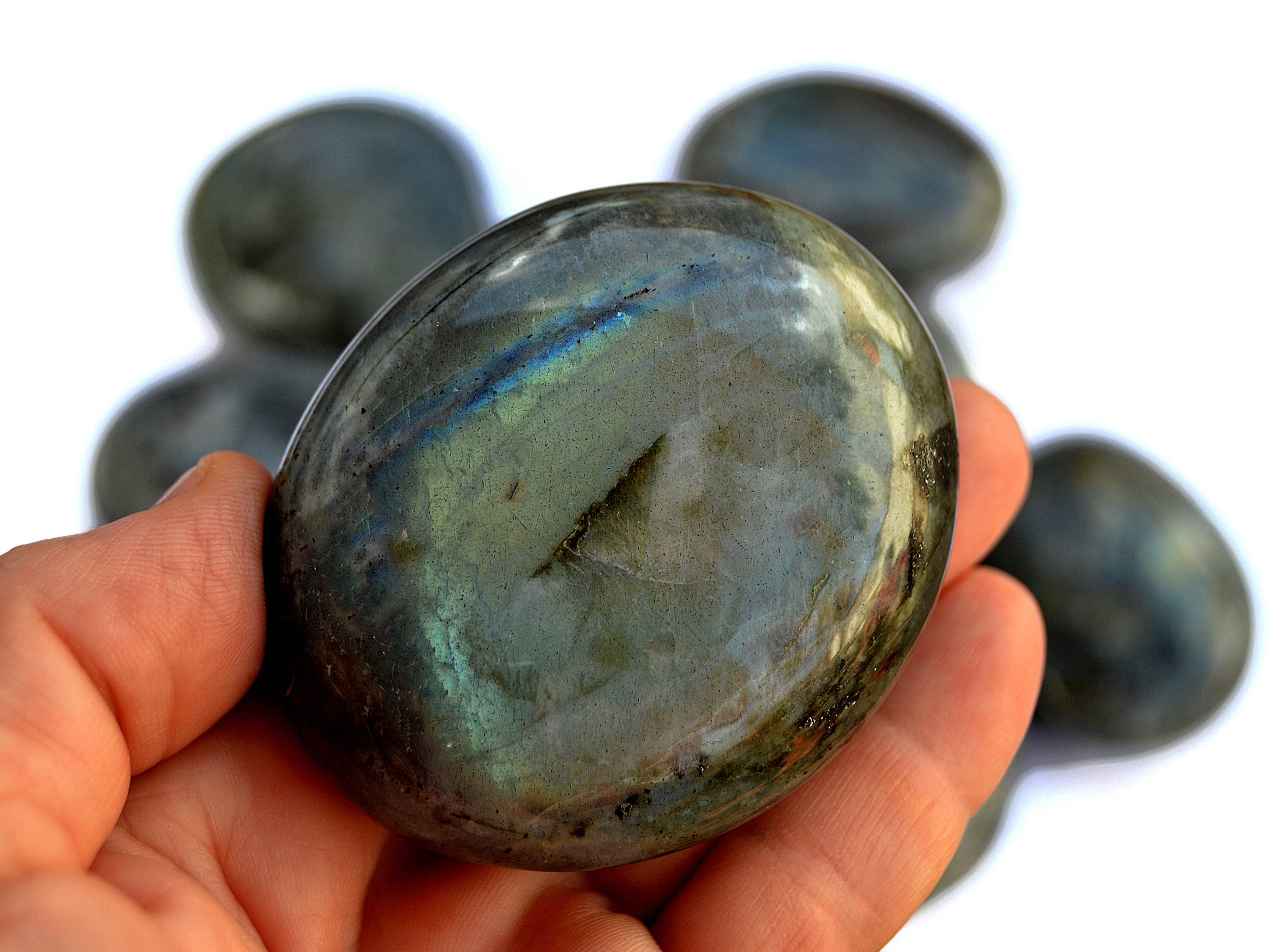 Kaia & Crystals – Großhandel Spiritueller Stein/Kristall – Labradorit-Palmenstein (50-70 mm)1