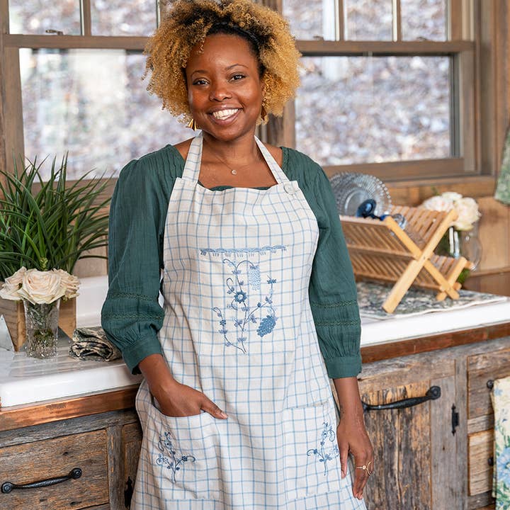 Avental Bordado Blue Note - Azul por atacado de April Cornell