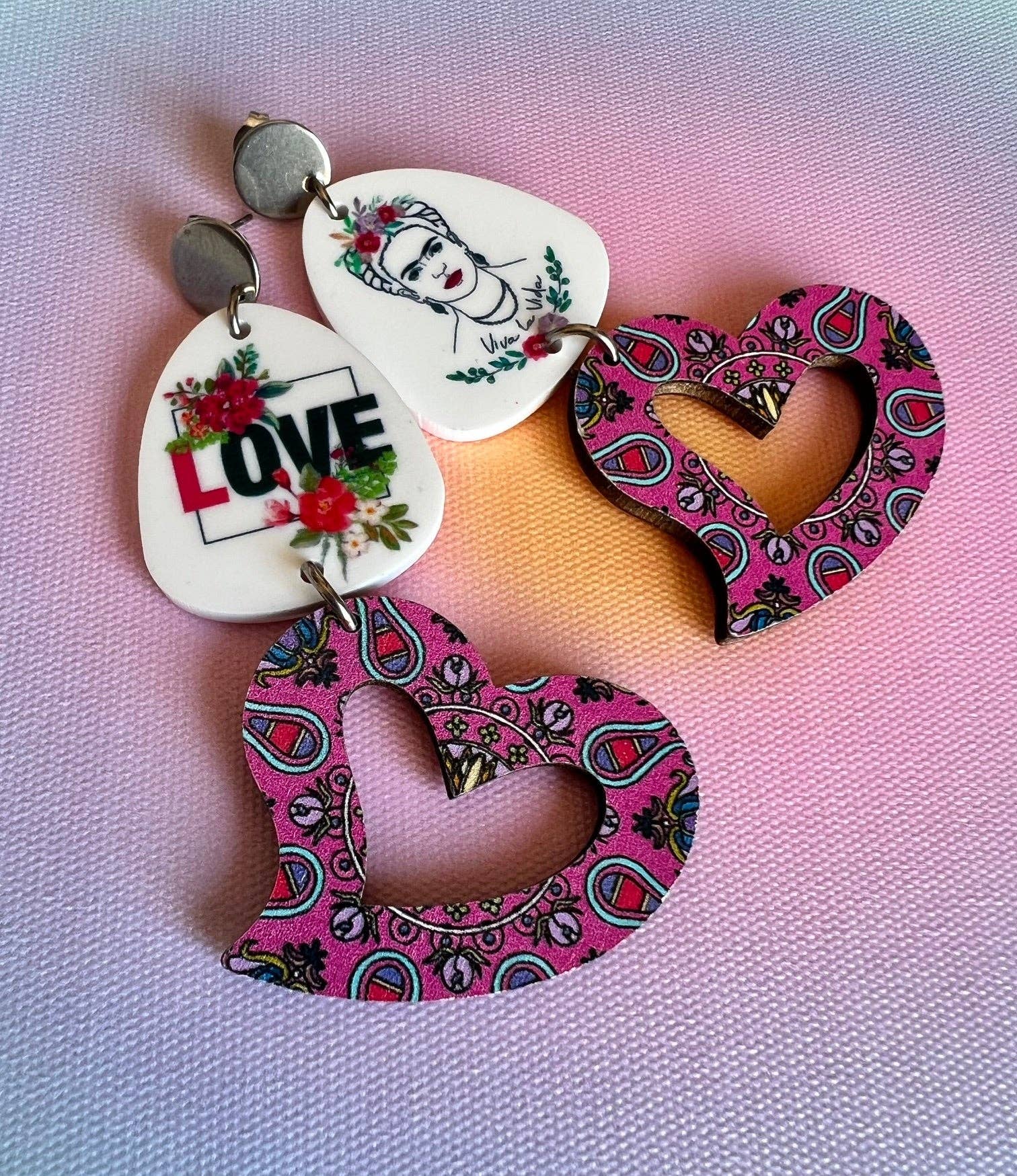 Pampa Mia - Wholesale Dangle Earrings - Frida Earrings & Pink Hearts0