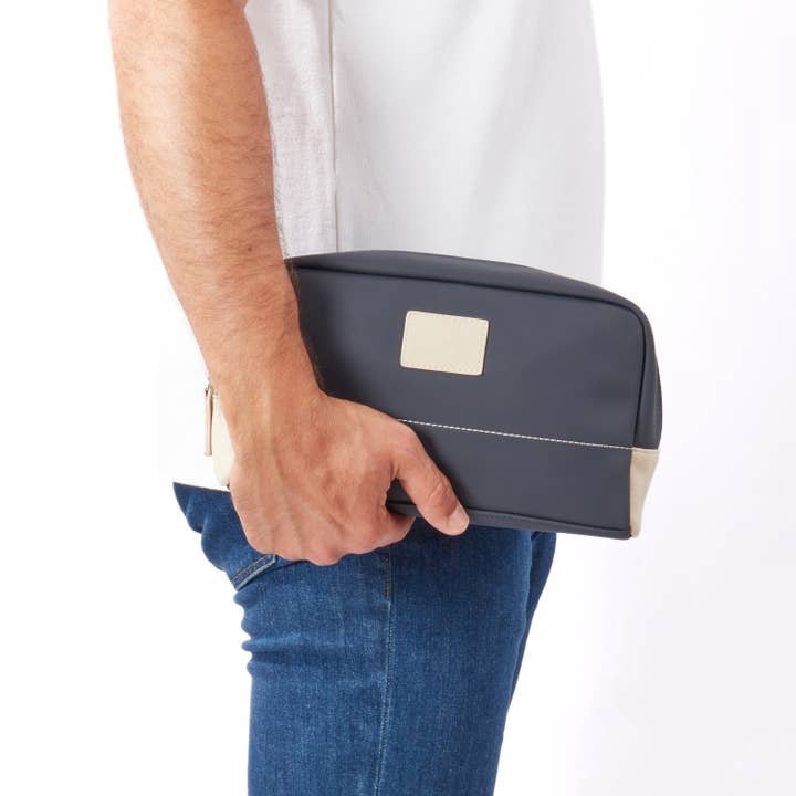 BeyBerk International - Wholesale Toiletry Bag - Unisex - Glasgow Toiletry Bag3