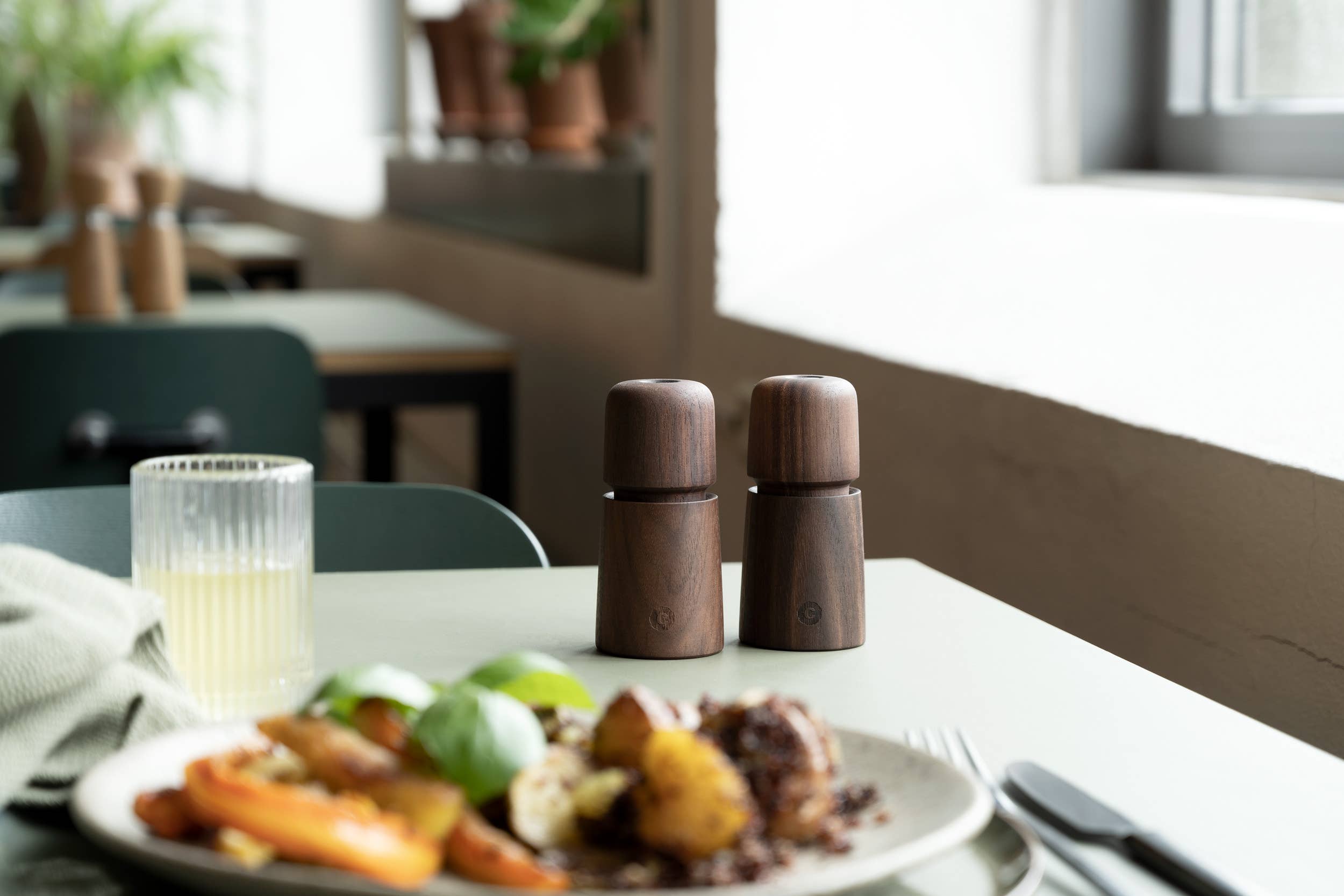 Brainstream – Moinho de especiarias por atacado – Estocolmo / Moinho de Especiarias / Natural / 11cm / Nogueira1