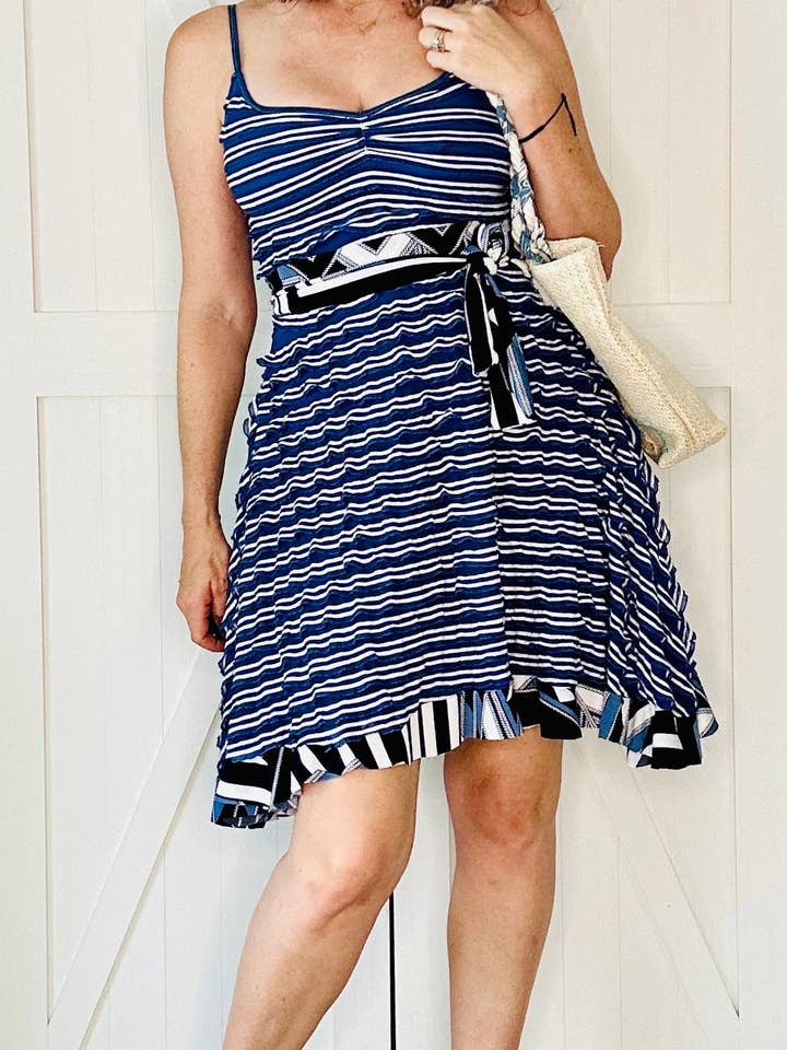 Robe corolle à bretelles Nautical Waves pour la vente par Aerial Clothing sRQ