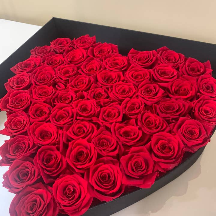 verona home and gift - Wholesale Artificial Flowers - Preserved Eternal Roses In Large Heart Frame