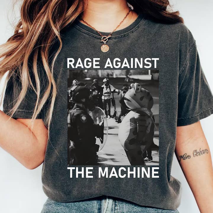 Glaime - Wholesale T-Shirt (Graphic) - Women's - Portland Frog Resist Protest Comfort Colors Sweater & Shirt2