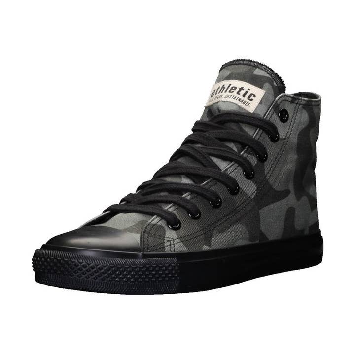 Fair Trainer Black Cap Hi Cut Droits Humains Olive | Jet Black pour la vente par Ethletic GmbH