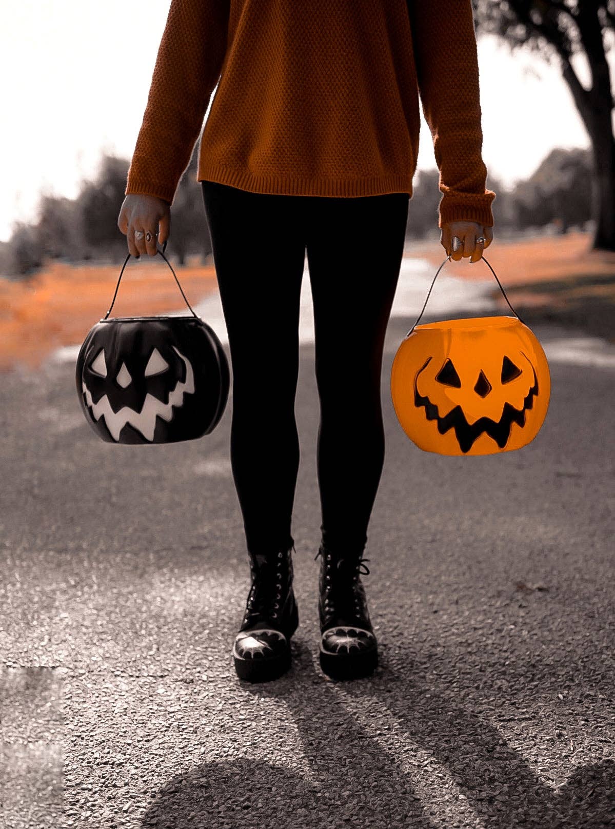 Lively Ghosts – wholesale Bucket/pail – Orange Haunted Hallows Pumpkin Pail6