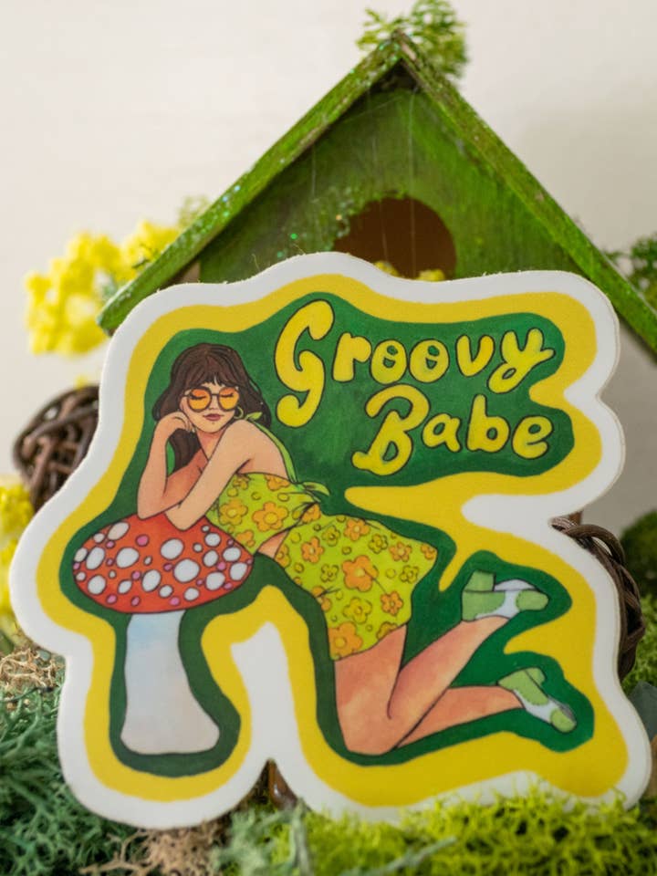 Autocollant Groovy Babe pour la vente par Art By Elowyn