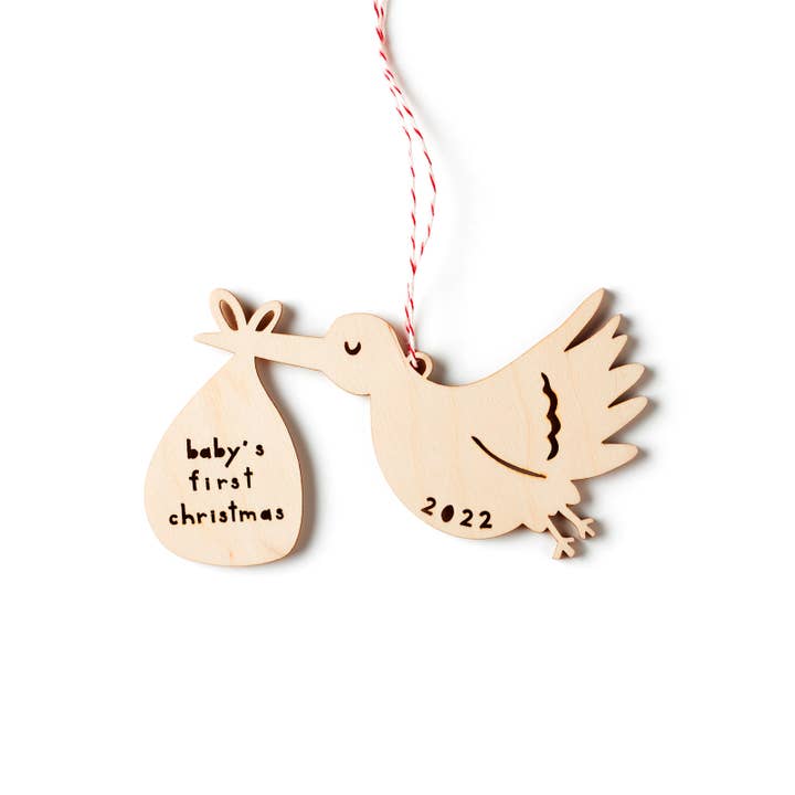 Ornement Cigogne Premier Noël de Bébé 2025 pour la vente par Light + Paper