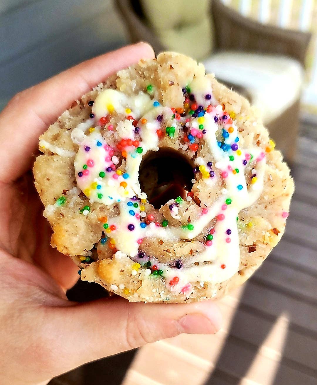 Stuffum Naturals – wholesale Cake – Birthday Cake Donut (Whey)1