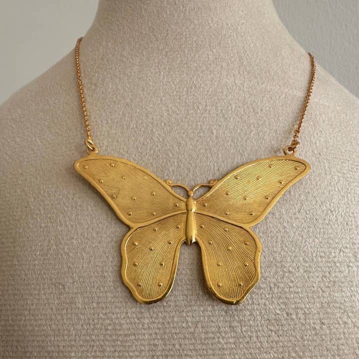 Collar de Mariposa | Cadena de Oro | Collar Esperanza + Renacimiento para venta al por mayor de Anokhi Green | Handmade Gemstone Jewelry