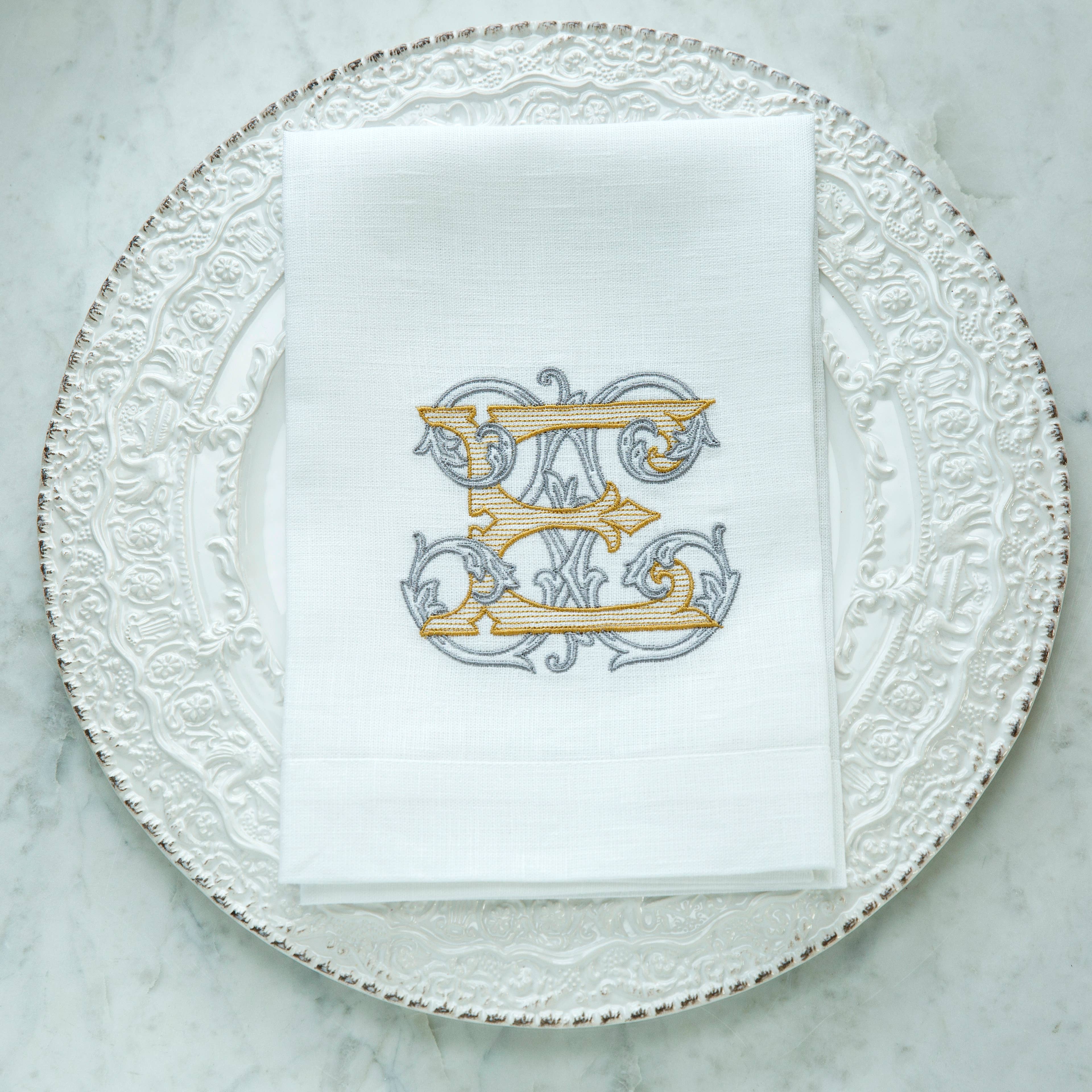 Arte Italica & Crown Linen Designs – Guardanapo e pano de jantar por atacado – Guardanapo Vintage Vine Monogram Tri-Dobre19