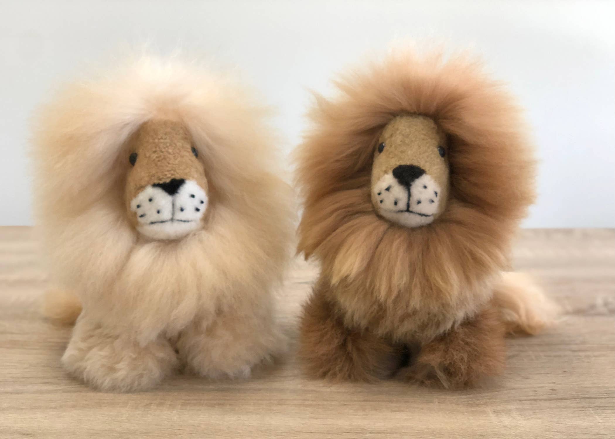 Shupaca Alpaca - Wholesale Stuffed/Plush Toy - Kids & Baby - Alpaca Stuffed Animal - Small Lion 9"4