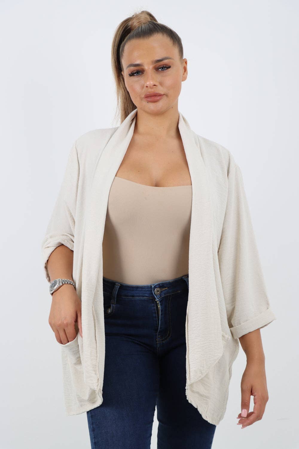 Miss Bold - Venta al por mayor Chaqueta - Mujer - Chaqueta ligera italiana con manga 3/4 y frente abierto9