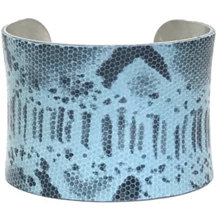 a.v. max – Großhandel Manschettenarmband – Lederumwickelte konkave Manschette|Viele Farben7