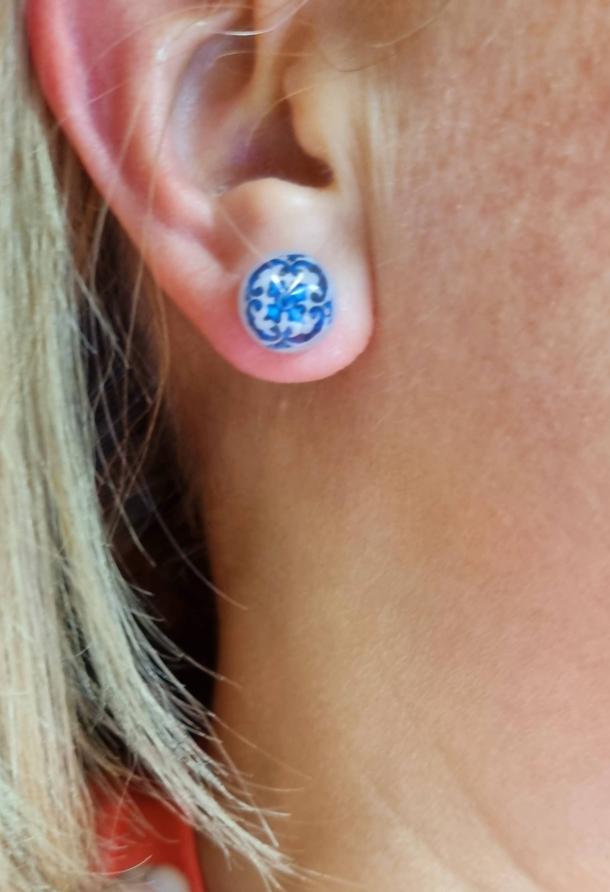 LUSO TILES JEWELRY - Vente Clous d'oreille - Petites boucles d’oreilles rondes en résine UV9