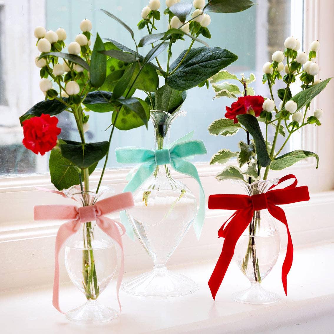 Talking Tables UK – wholesale Bow – Gift wrapping – Christmas Green Velvet Bows - 8 Pack1