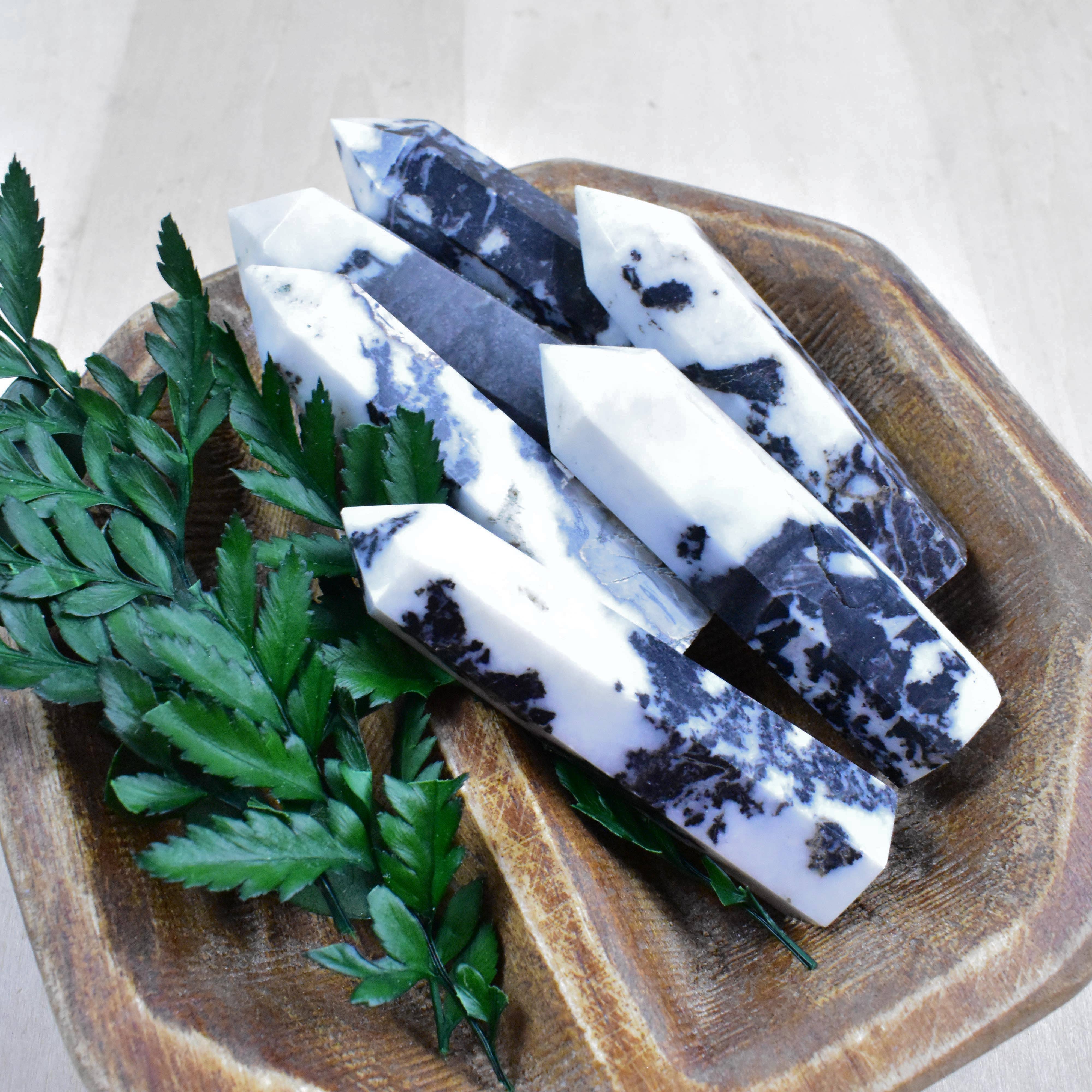 Ewelina Pas Jewelry - Venta al por mayor Piedras/cristales espirituales - Punta de piedra espiritual Zebra Jasper de 2,5 a 3 pulgadas1