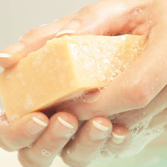 Savon G & T pour la vente par Freedom Cosmetics