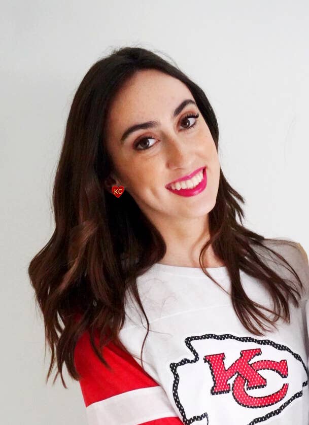 Hazel & Ollie - Vendita all'ingrosso Orecchini a bottone - Kansas City KC - Orecchini a bottone a forma di cuore1