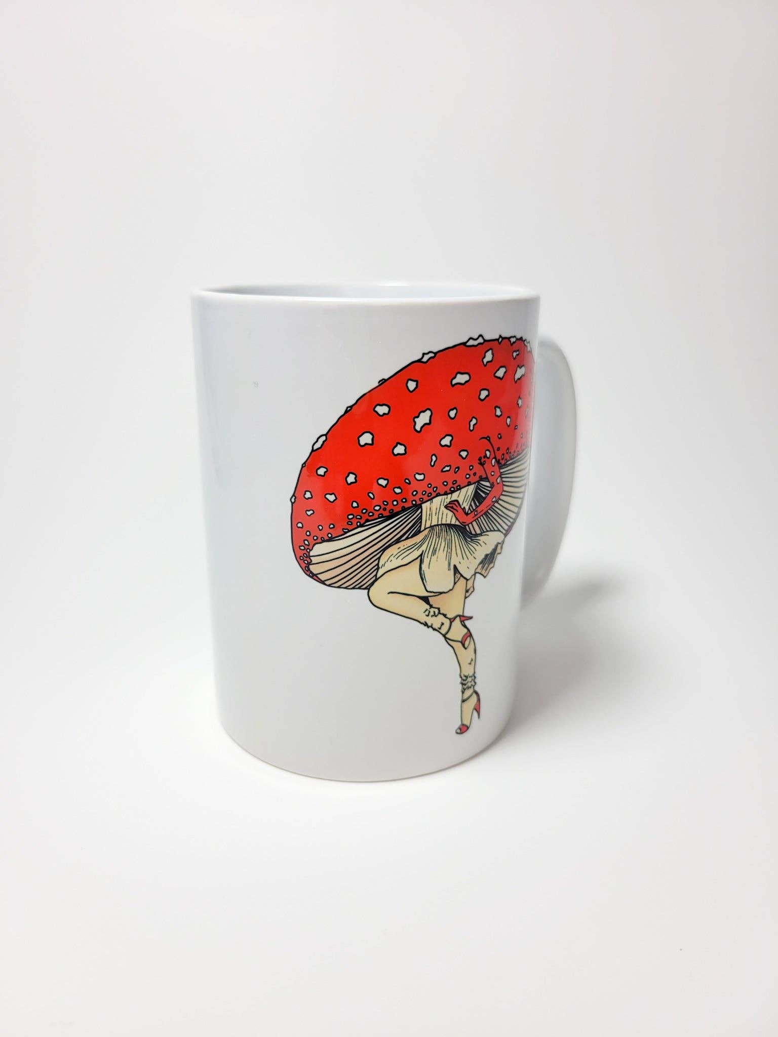 Mushroom Marauder – Caneca por atacado – Caneca de Café Miss Amanita | Pinup Menina Cogumelo | 11oz/15oz2