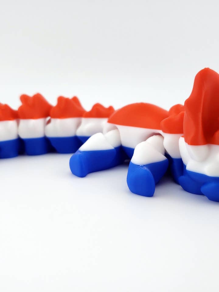 Artikuleret Amerikansk Flag Ræv - 3D Printet Fantasy - Artikuleret Skrivebordskammerat - Patriot 4. Juli - Rød, Hvid og Blå - Patriotisk for engroshandel hos The Geek Galleria