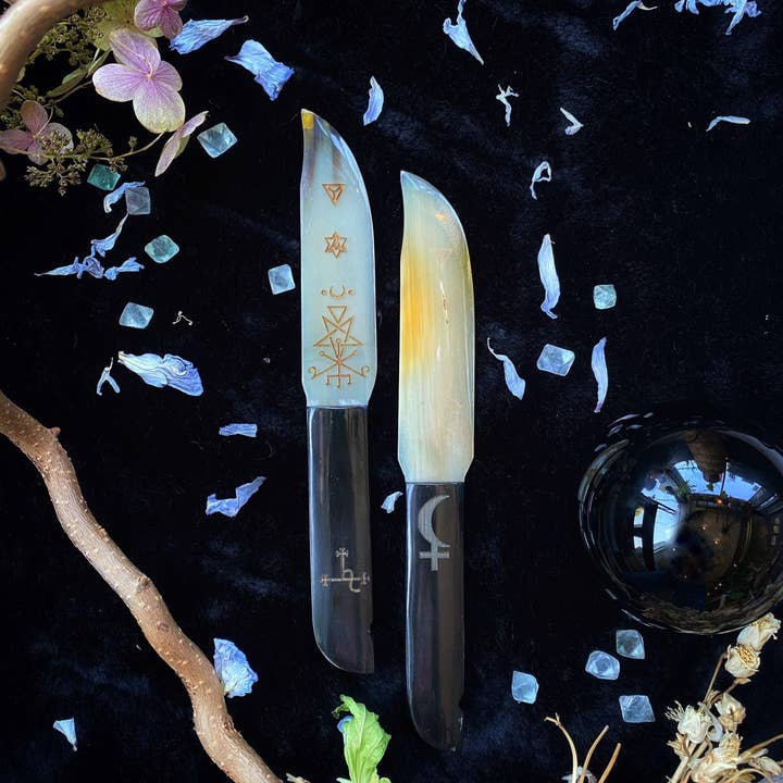 Keven Craft Rituals LLC - Wholesale Spiritual Stone/Crystal - Etched Horn or Bone Ritual Knives, Athames and Tools3