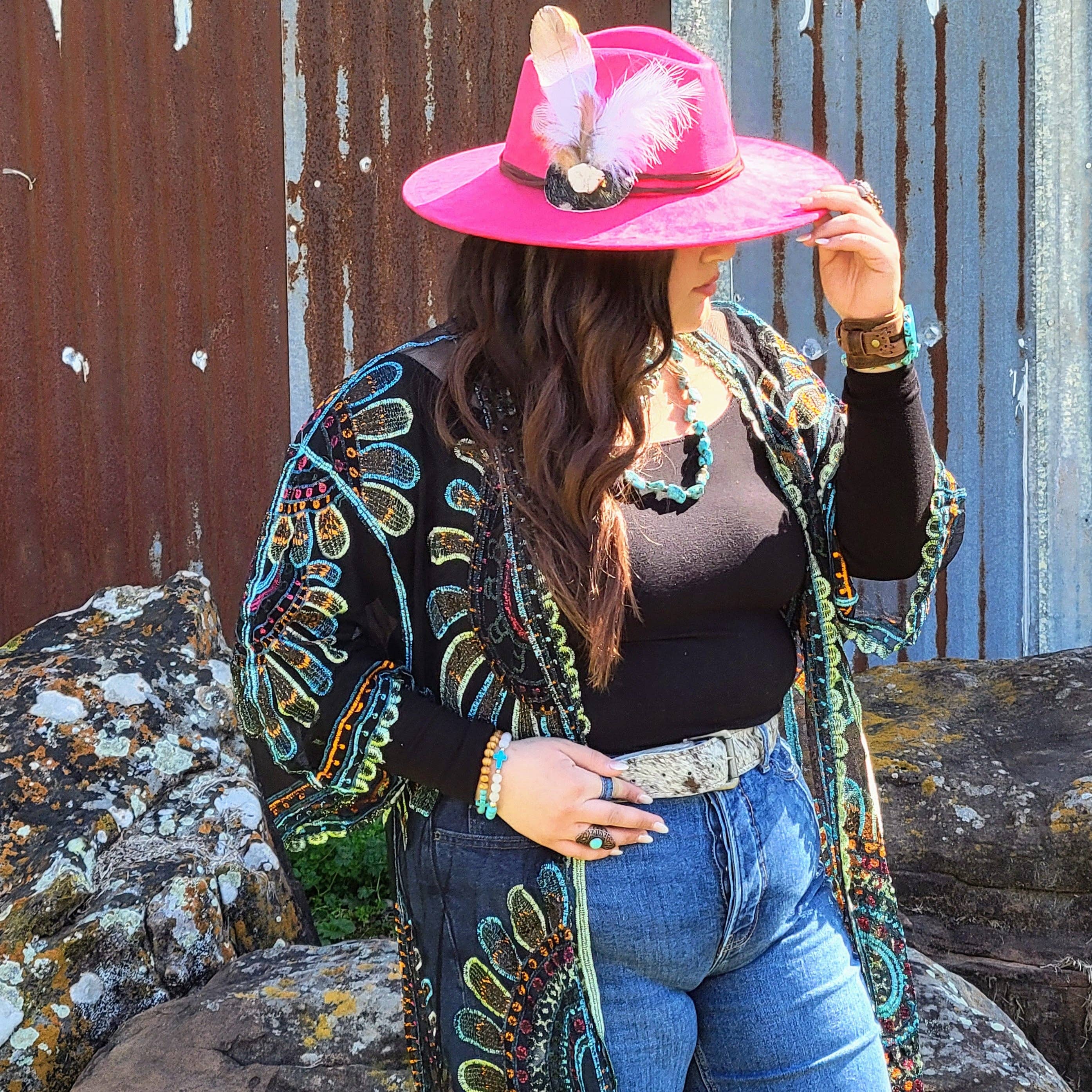 The Jewelry Junkie – wholesale Hattaccessoar - Dam – Vit/guld fjäder med brun metallisk hattband (endast band) 983k1